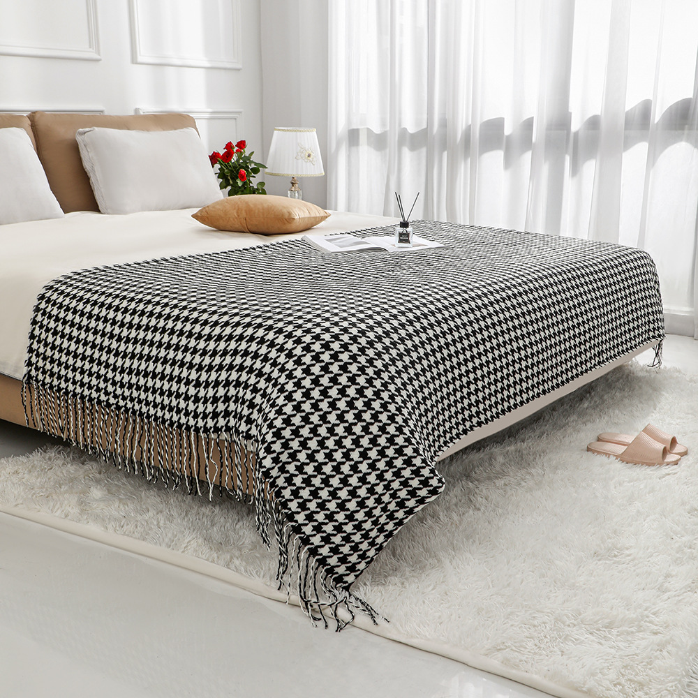 Ins-style soft solid-color acrylic warp knitted jacquard checkered blanket sample room homestay decoration camping blanket pic 2