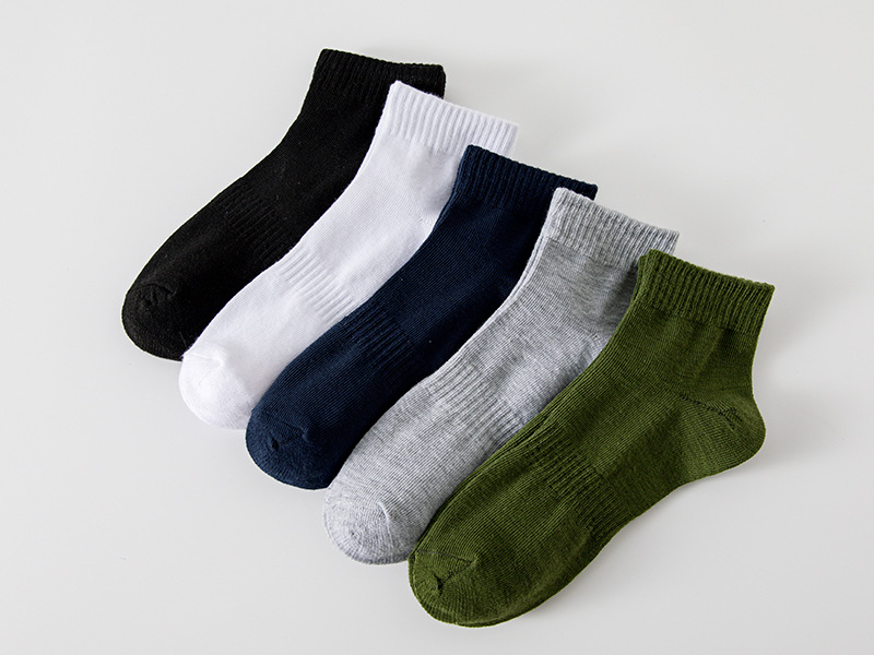春秋男士中筒袜子纯色袜子束腰运动百搭经典中筒运动袜赠品地摊袜详情2