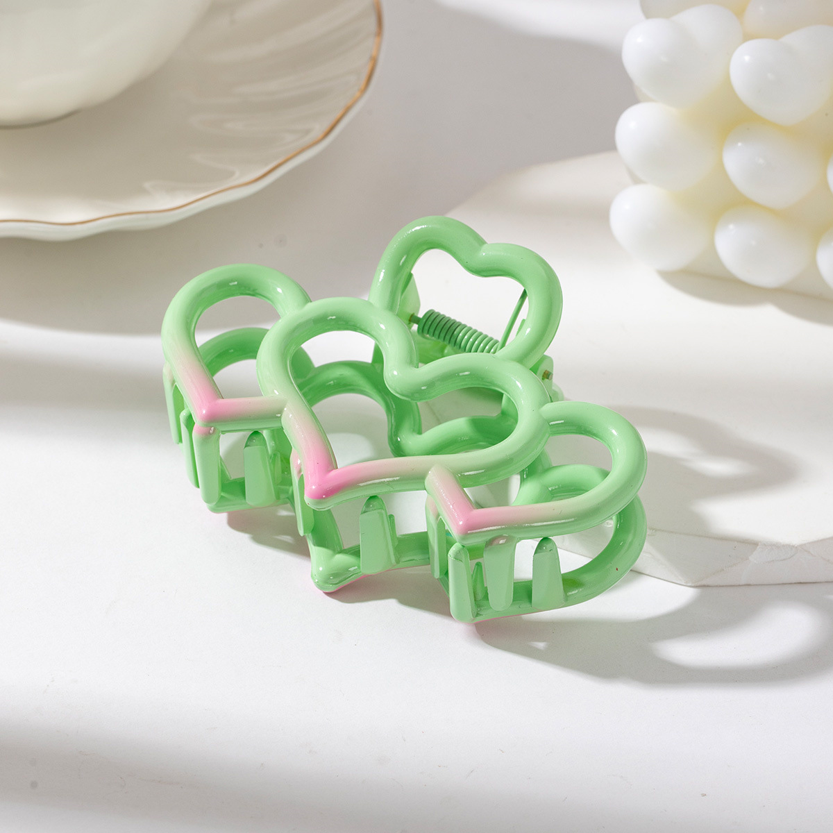 New oil-dripping heart-shaped jelly gripper, hollowed-out large gripper, fresh and sweet top clip, shark hair clip wholesale jelly pic 5