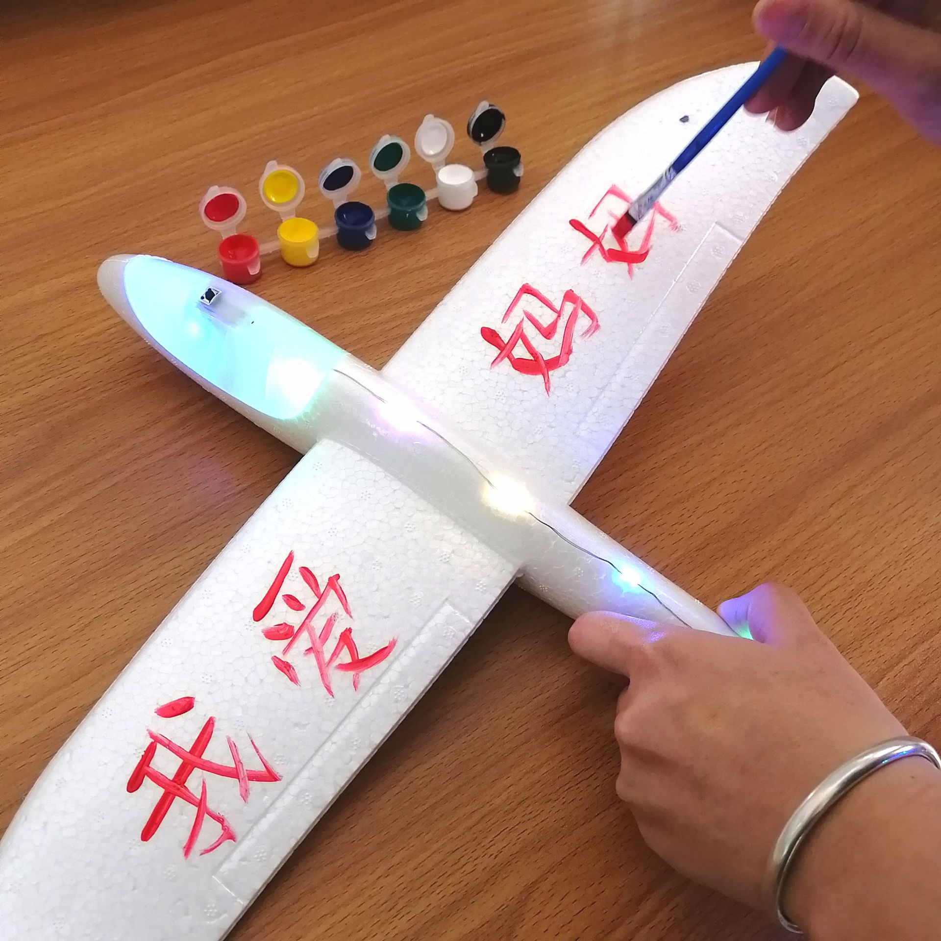 Full-body luminous hand-thrown airplane foam toys, throwing gliders, internet-famous patchwork stunt spins, street stall toys pic 15
