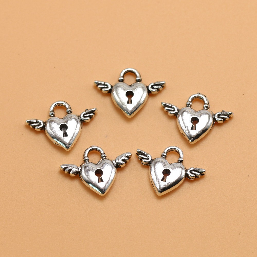 Creative and romantic couple heart lock bracelet accessory pendant, Angel Wing heart-shaped wing necklace, alloy pendant accessory pic 4