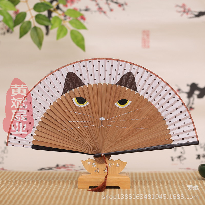烤漆柄手绘猫扇日本女生竹叠折扇卡通龙猫扇真丝创意日式工艺扇详情4