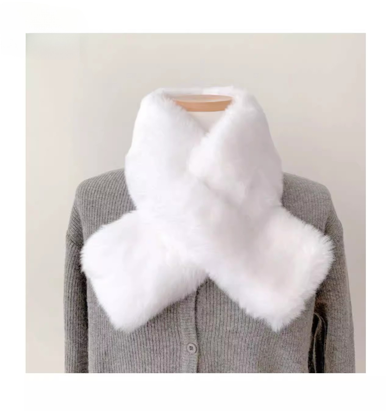 2024新款毛绒围巾女冬季韩版百搭保暖围脖学生加厚交叉脖套仿兔毛详情9