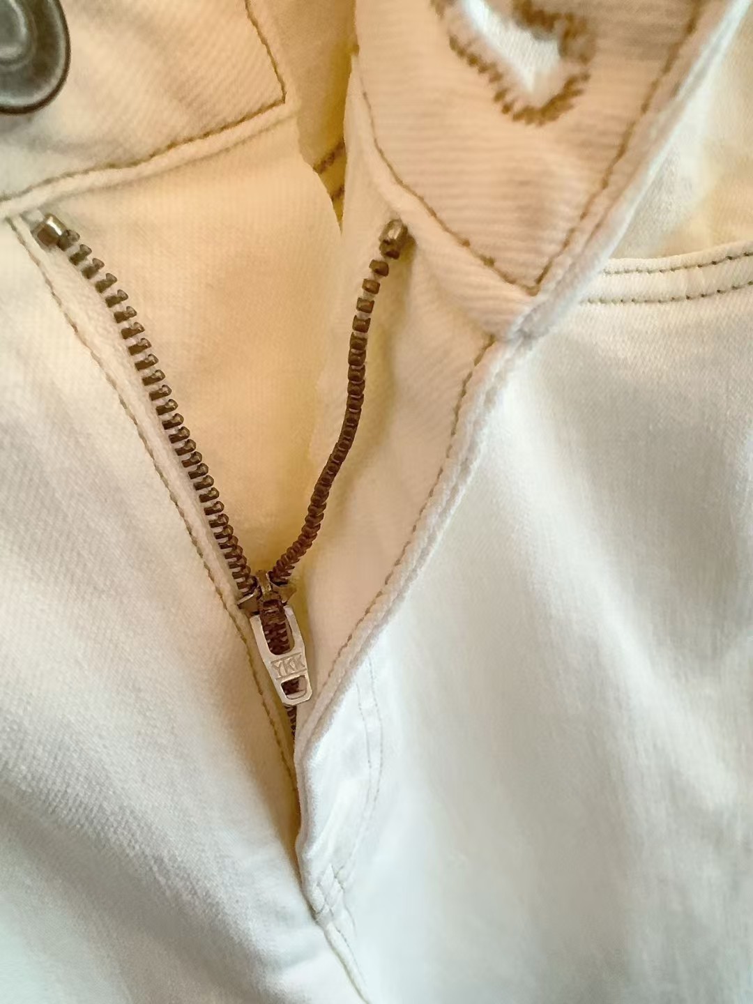 女款春秋季直筒宽松设计休闲裤显瘦高腰弹力白色牛仔裤 一件代发详情8