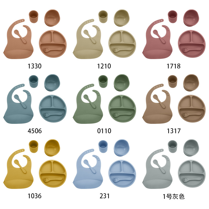 硅胶儿童餐具食品级圆形分格餐盘母婴餐具宝宝辅食碗叉勺围兜套装详情3