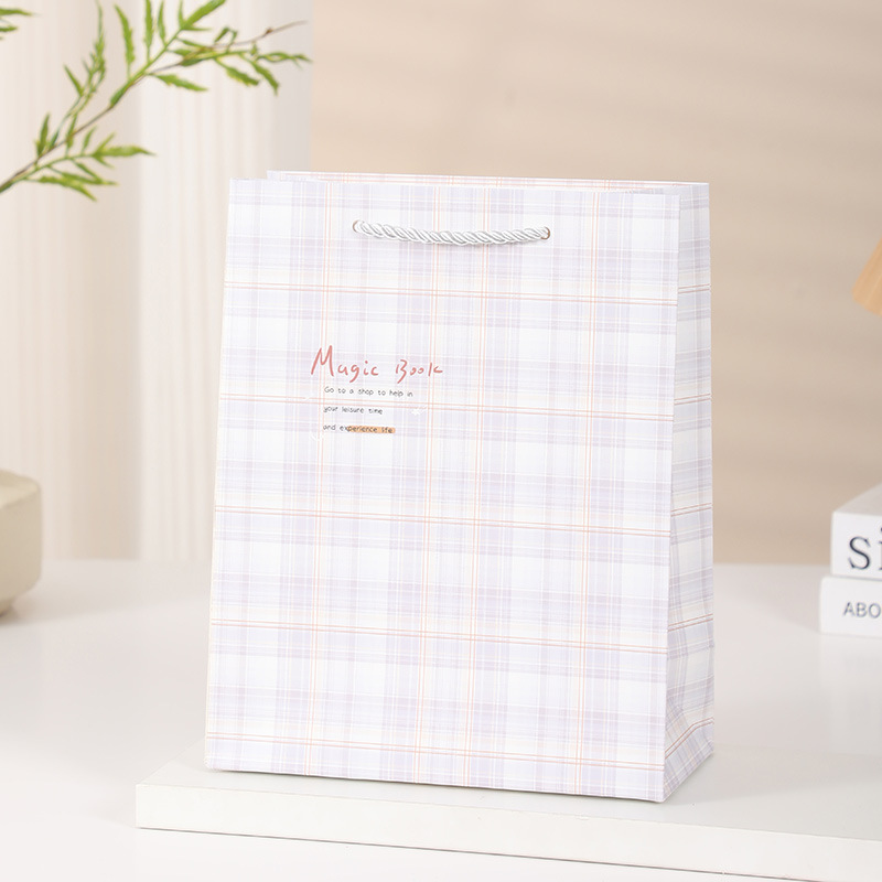 新款条纹格加厚白卡礼品袋伴手礼纸袋商场购物手提袋纸袋现货批发详情12