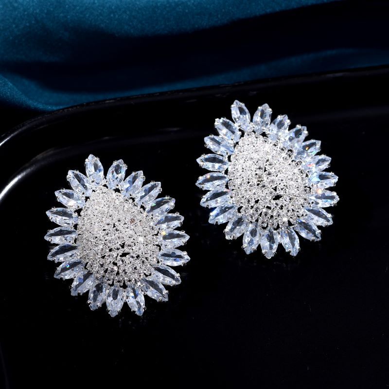 新款轻奢大气高级锆石耳饰宴会礼服搭配气质耳坠详情2