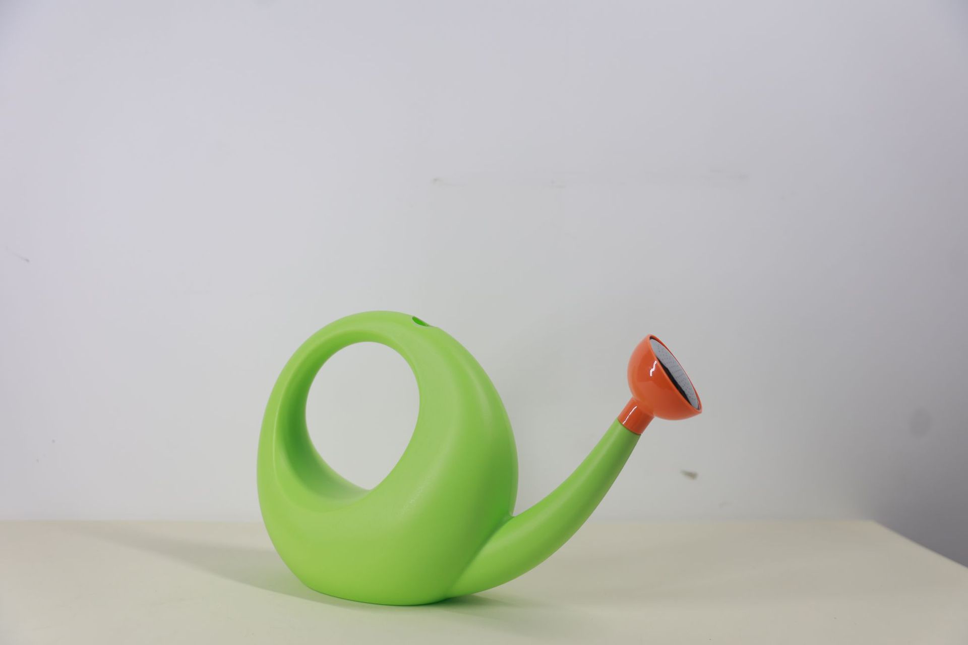 Cartoon watering can for flowers, household flower and vegetable planting, large-capacity long-spout watering can, thickened plastic watering can for gardening pic 6