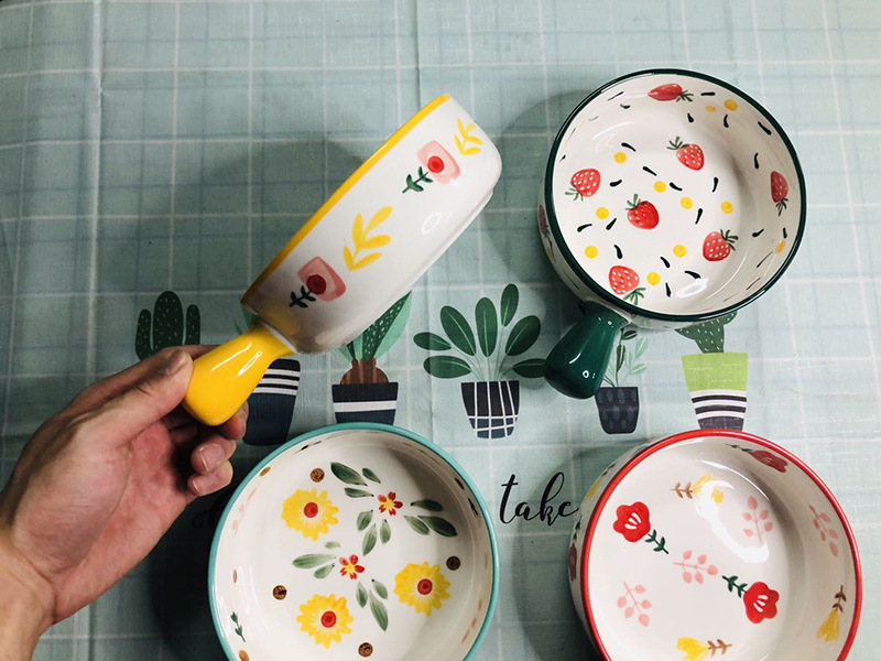 Home hand-painted hand-handled ceramic baking bowls pic 2