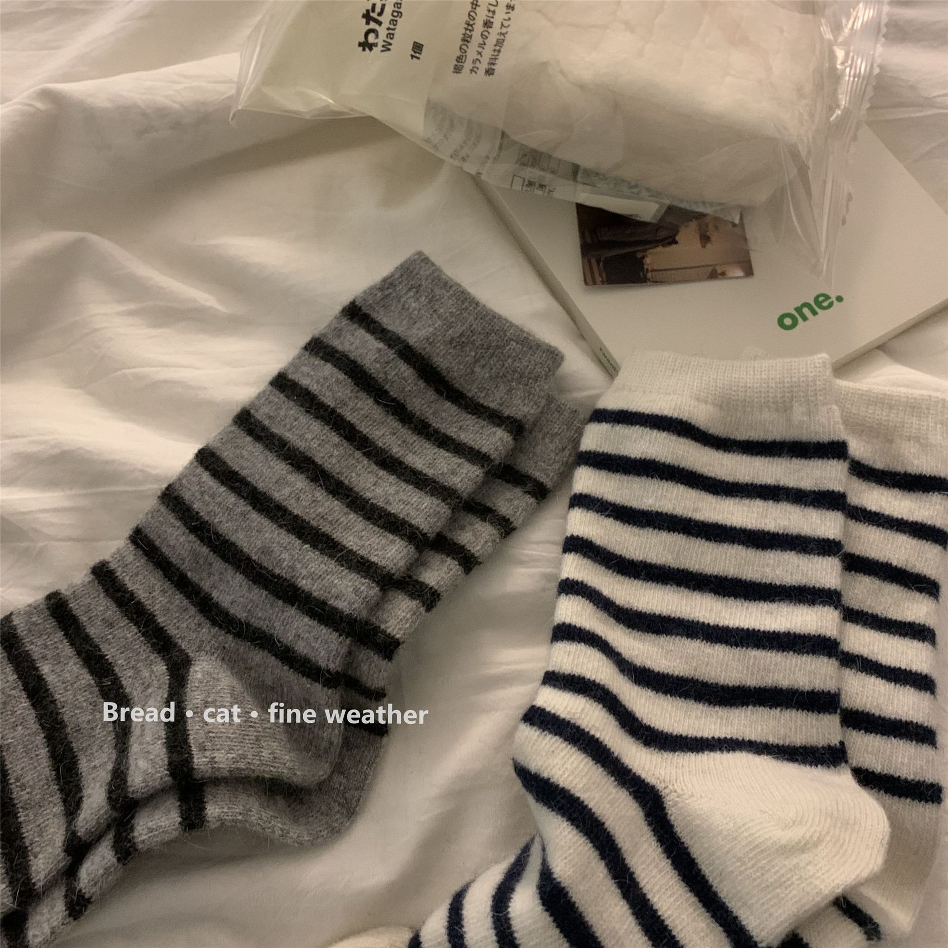 Thickened rabbit wool socks for women in Instagram, trendy autumn and winter Korean style, Japanese style striped plush mid-calf socks, pile socks for warmth pic 3