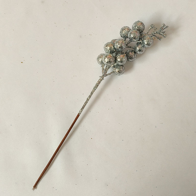 Christmas decorations: Gold powder berries, pistachios, red fruits, Christmas tree cuttings, accessories, diy bouquets, garlands, materials pic 14