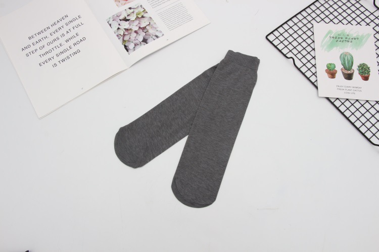 Hombres de verano medias de tubo medio calcetines de baño de pies calcetines de piso mercerizado algodón color sólido estilo fino negocios hombres calcetines al por mayor pic 8