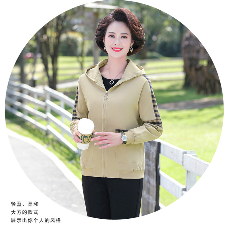 妈妈洋气休闲短款外套中年女式春秋夹克上衣服中老年秋装薄款风衣详情9