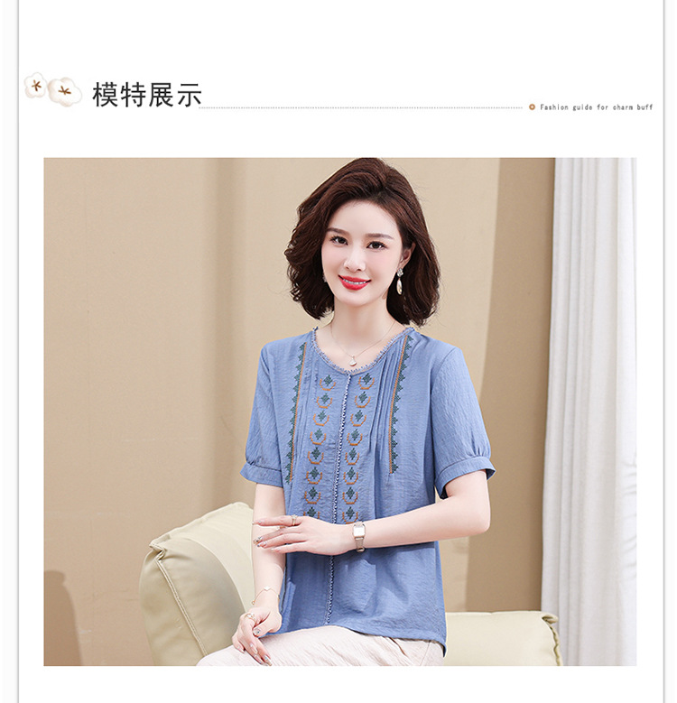 2023 Summer short-sleeved set for middle-aged mothers, a new summer style of loose, stylish and youthful embroidered T-shirt for women pic 7