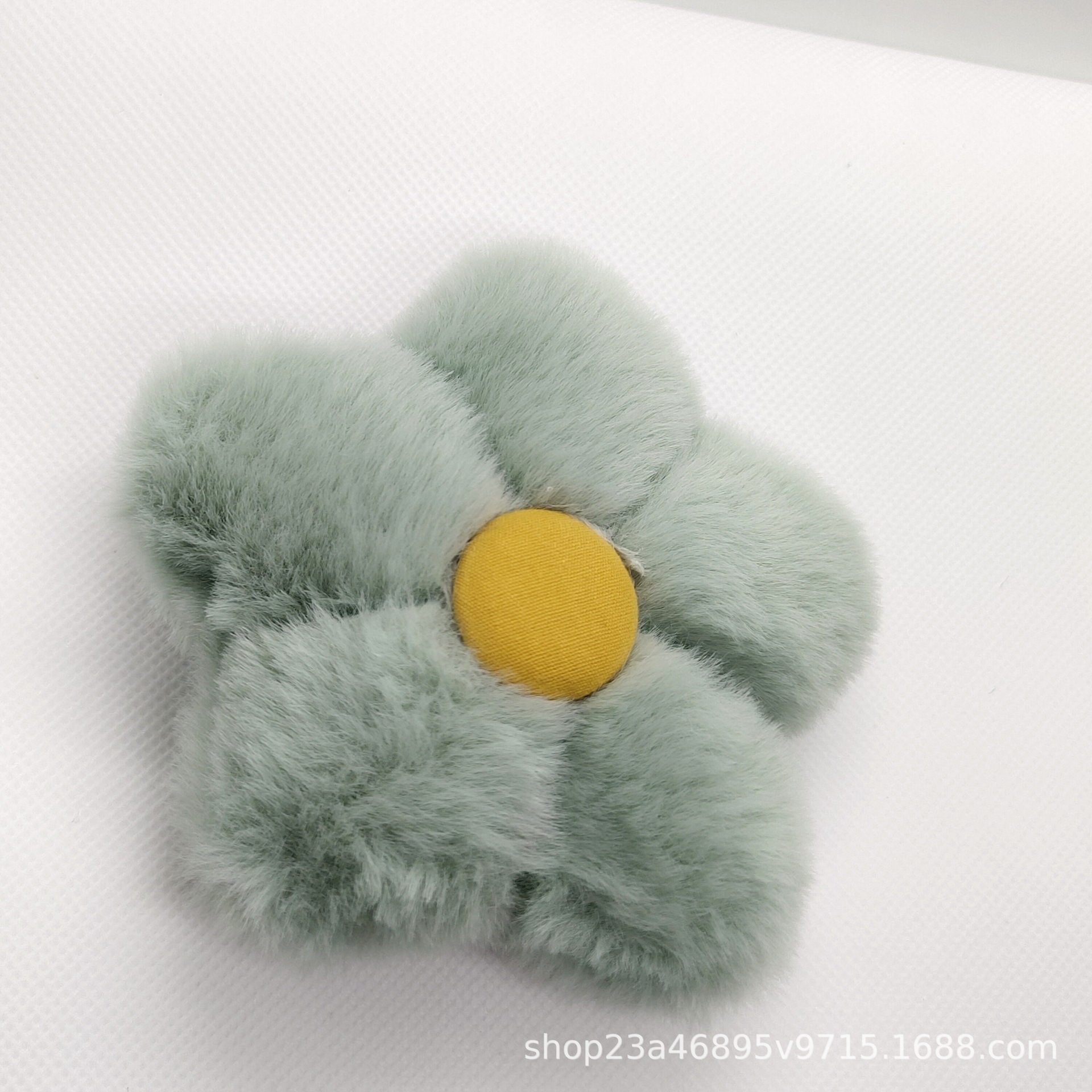 新款卡通可爱毛绒布六瓣小花 diy饰品配件鞋袜包材料布艺卡通配件详情1