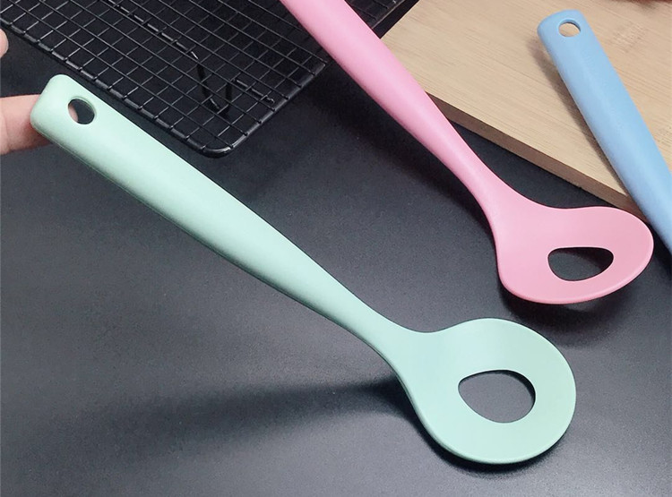 Kitchen gadgets: Meatball and meatball maker, hand-free meatball and fish ball extruder, creative plastic pill-pressing spoon pic 6