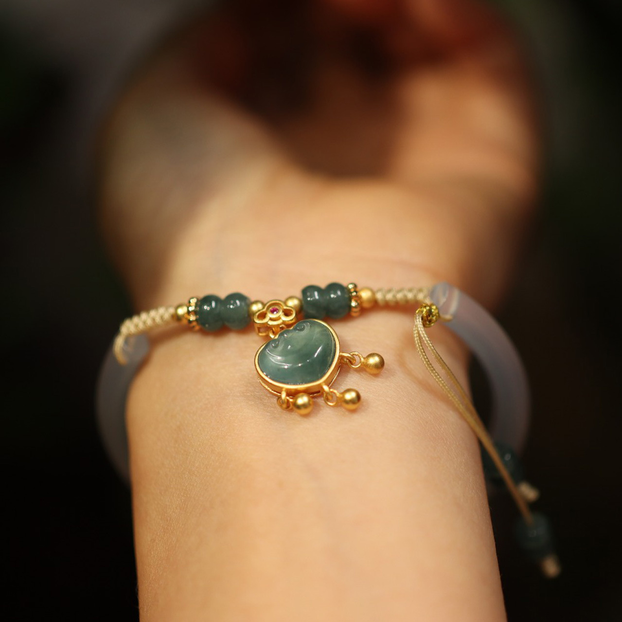 Natural agate and chalcedony Jingle bracelet for women, blue water Ruyi lock, high-end ancient-style bracelet, half bracelet design pic 13