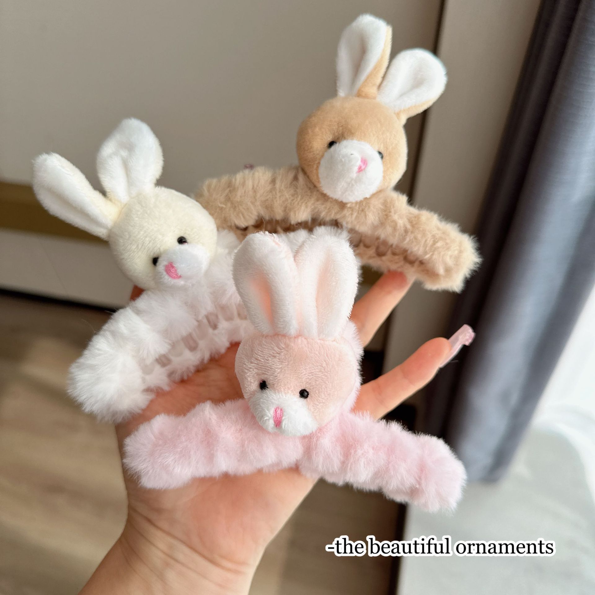 2023新款秋冬毛绒后脑勺发抓夹 网红毛绒可爱优雅鲨鱼夹发夹头饰详情2