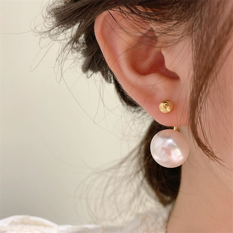 Niche design irregular metal zipper buckle earrings for women, fashionable, individual, simple and elegant, versatile stud earrings pic 2