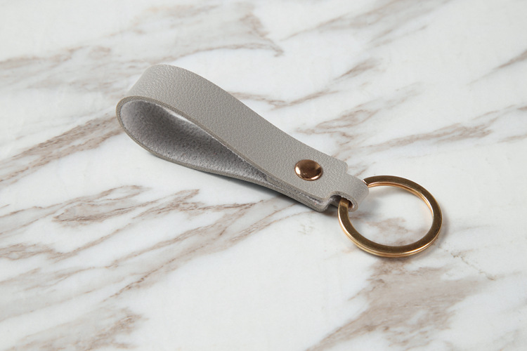 Wholesale of PU keychains, creative key chains, leather keychains, pendants, business gifts, leather car key ropes pic 18