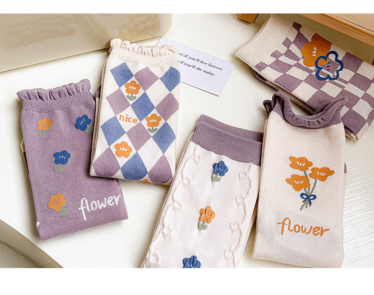 New autumn and winter style taro color straight plate rolled diamond-shaped small flower mid-calf socks for women, fresh cotton socks for women, one-piece consignment pic 11