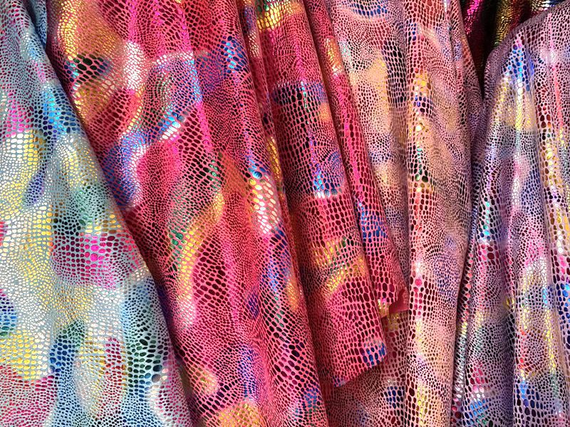 Wholesale of national trend polyester super soft simulated flying dragon doll fabric, toy accessories, dinosaur pattern short plush fabric, and seven-color velvet fabric pic 2