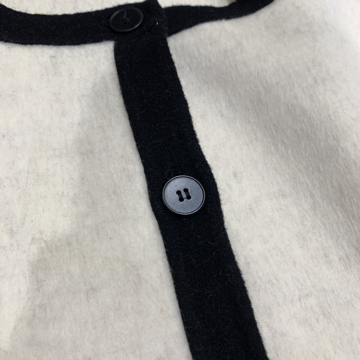 French chanel-style short double-sided wool and woolen coat for women to look younger and petite in spring. Cashmere Hepburn style top pic 22