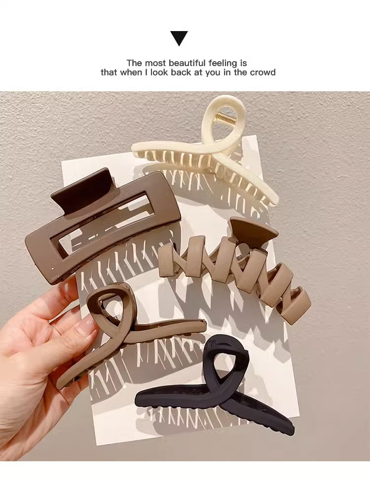 French elegant headwear for autumn and winter, including plush updo hair clips, large shark clips, hair clips and high-end hairpins wholesale pic 54