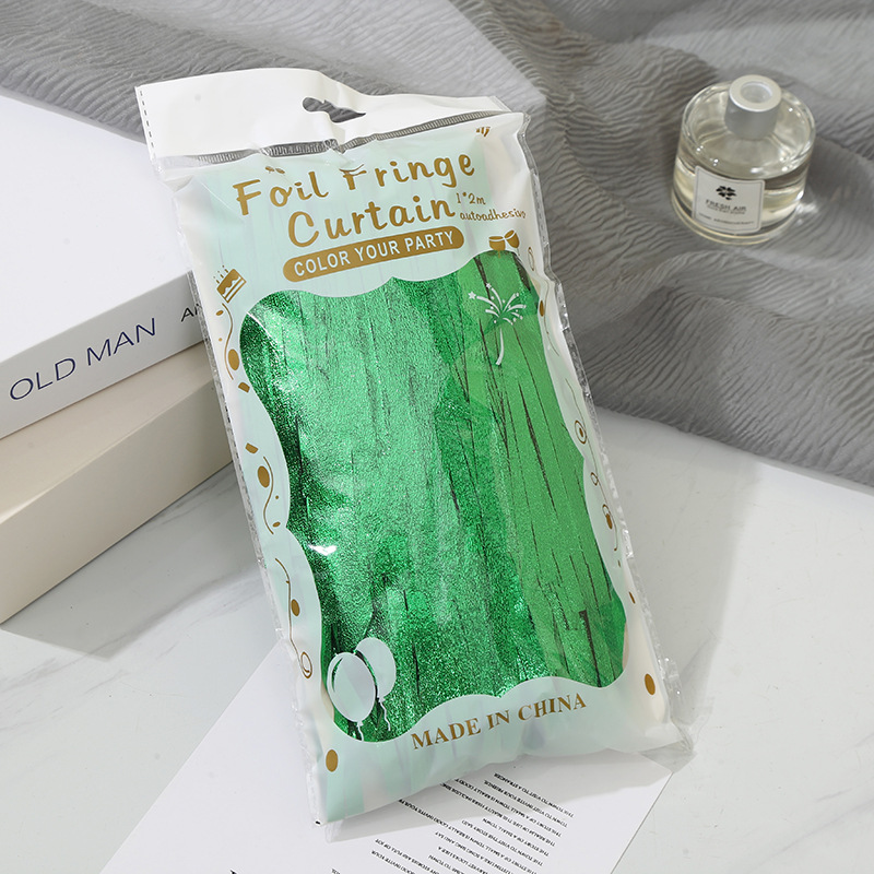 跨境高亮闪光1*2M雨丝帘创意儿童生日派对装饰道具墙面布置彩带详情6