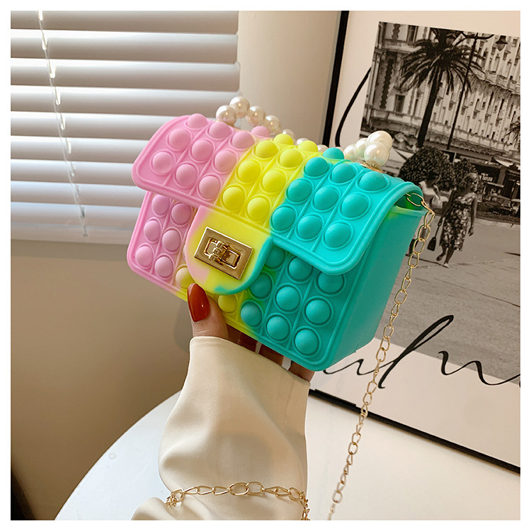 A new silicone bag for women in spring 2022, a trendy and avant-garde rat-killing pearl chain small square bag pic 58