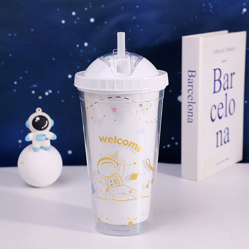 Cartoon animation, large capacity, high appearance level, carrying cup, boy astronaut, astronaut, plastic sliding lid, straw, water cup pic 1