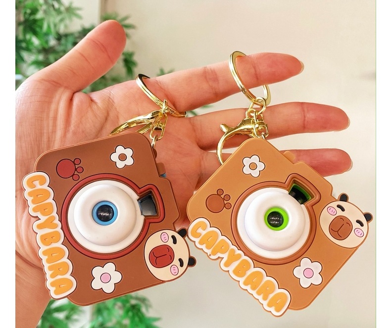 卡皮巴拉投影机钥匙扣小水豚发光相机儿童玩具包包挂饰精致小礼品详情12