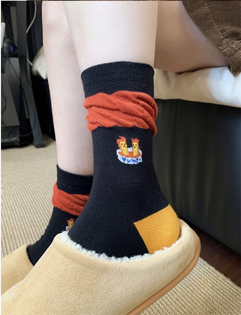 韩国东大门汉堡薯条中筒袜子女搞怪可爱条纹卡通涂鸦袜纯棉堆堆袜详情4