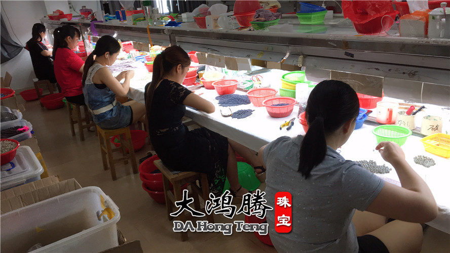 厂家直销 碧玺佛珠 石榴石多圈 草莓晶手串 月光石 水晶饰品手链详情16