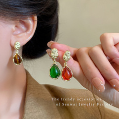 Retro Hong Kong-style golden texture ball earrings, simple and niche, versatile bestseller stud earrings, high-end and elegant earrings for women pic 2