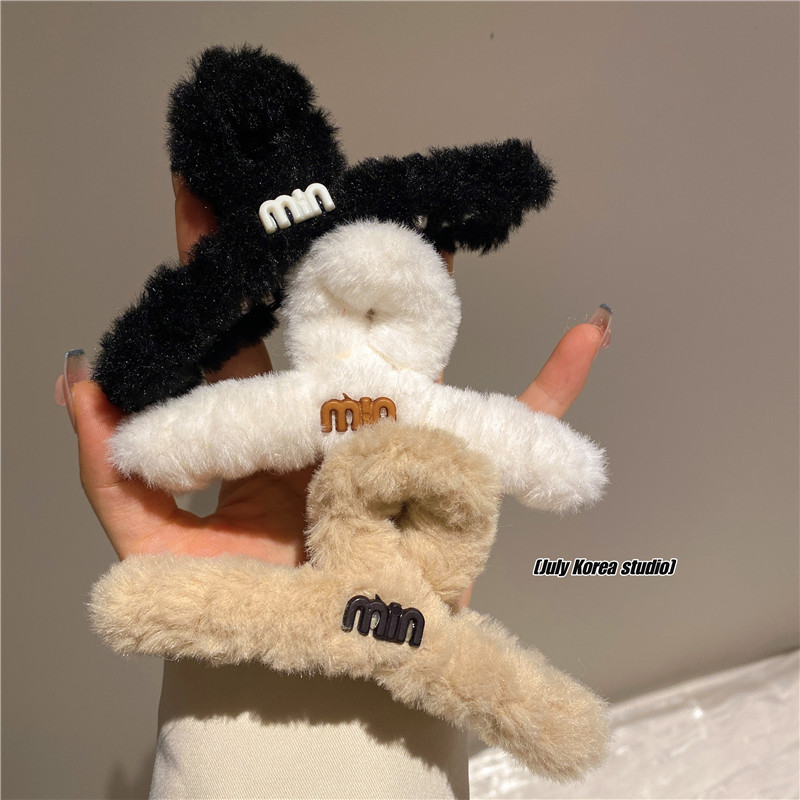 2023新款秋冬毛绒后脑勺发抓夹 网红毛绒可爱优雅鲨鱼夹发夹头饰详情1