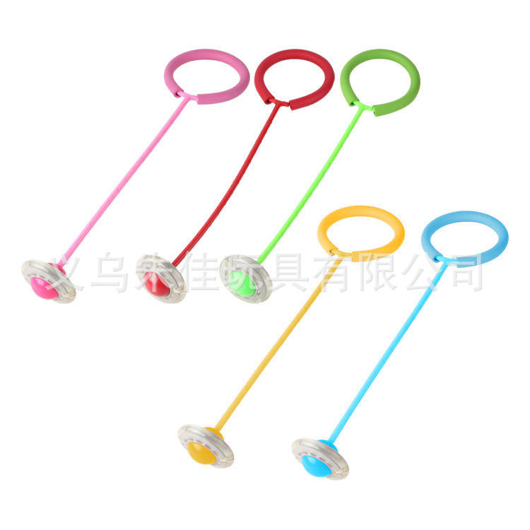 地摊热销儿童健身玩具闪光跳炫舞跳跳环带灯七彩蹦蹦球闪光跳跳球详情2