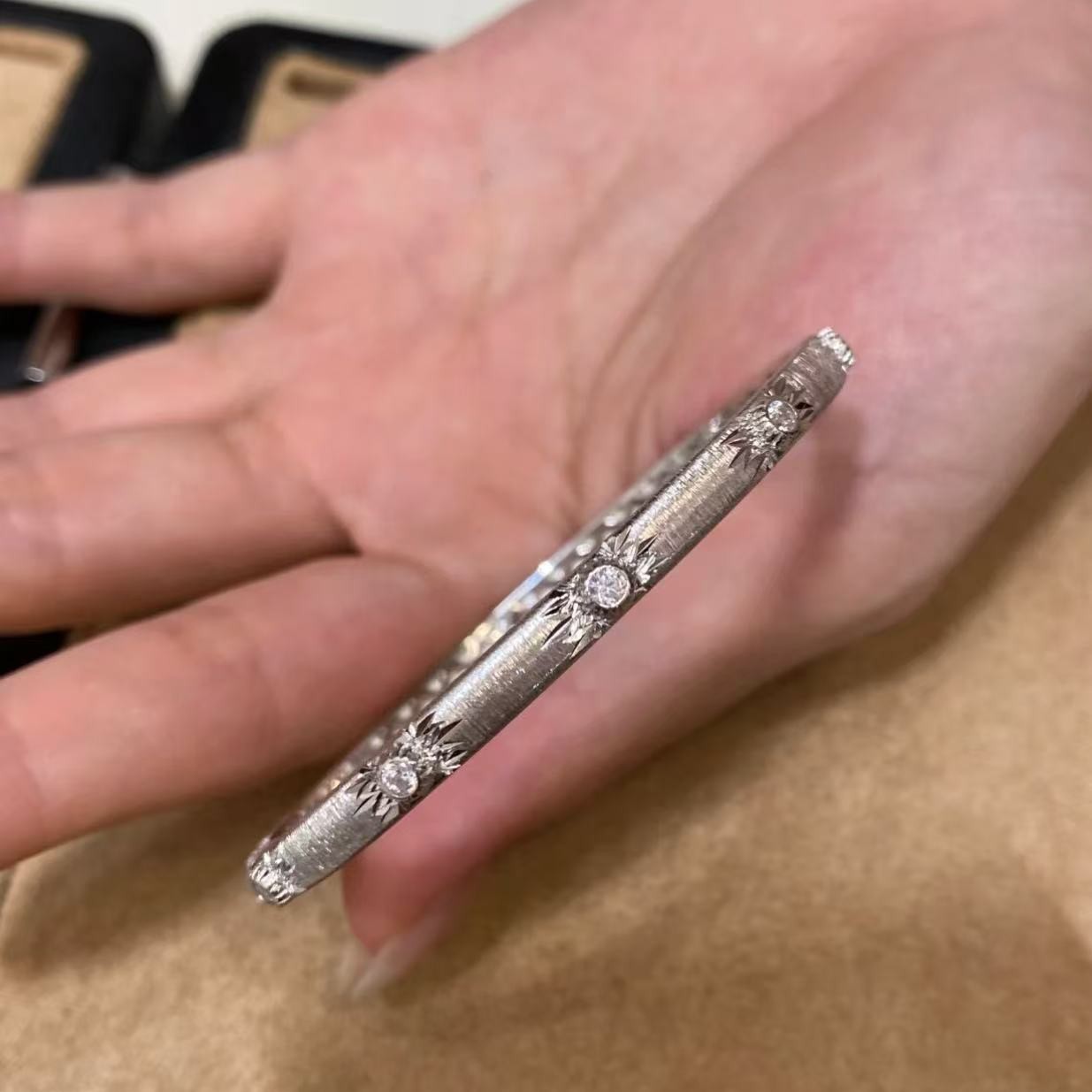 布家风拉丝工艺星云六芒星高碳钻手镯轻奢高级复古精致百搭手饰详情4