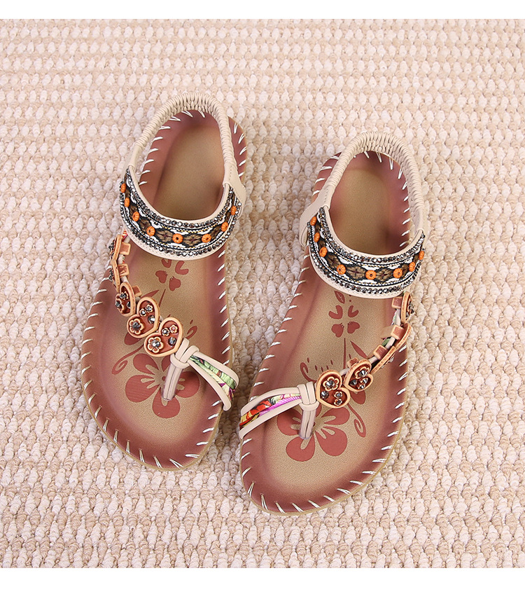 2024跨境凉鞋女夏2024水钻晚风平底圆头夹脚露趾凉鞋女详情44