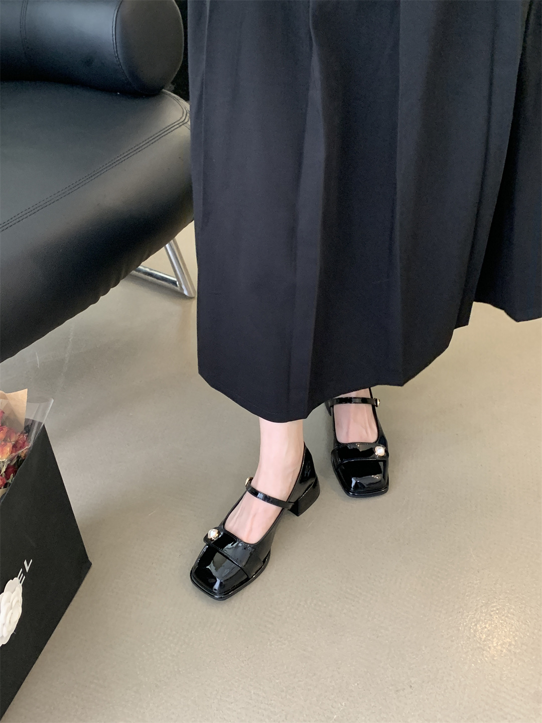 2023秋季新款时尚方头珍珠小香风纯色玛丽珍粗跟百搭时装单鞋女详情14