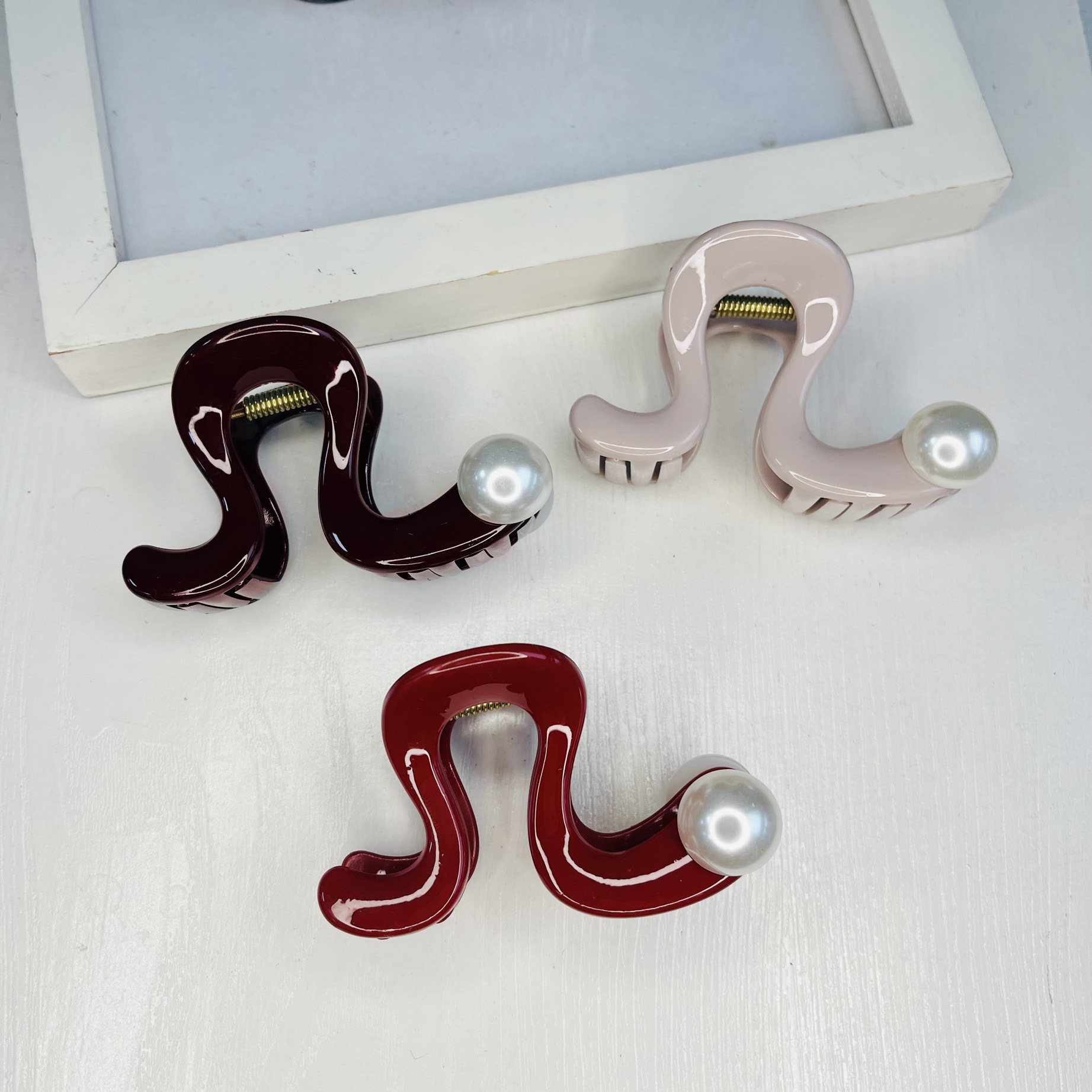 The 2025 National Trend series hairpins feature a niche design with geometric leopard print pearl hairpins, exuding a feminine and high-end charm. They are medium-sized semi-clip headwear pic 24