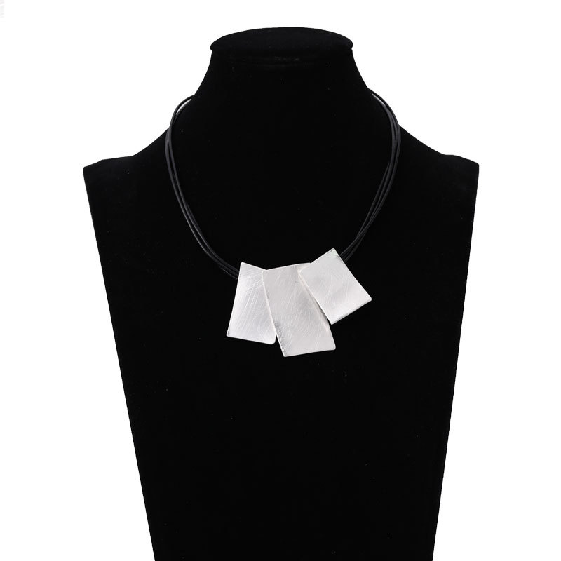 童翎亚马逊热销跨境欧美大气夸张耳坠时尚百搭几何金属中长款耳针批发详情7