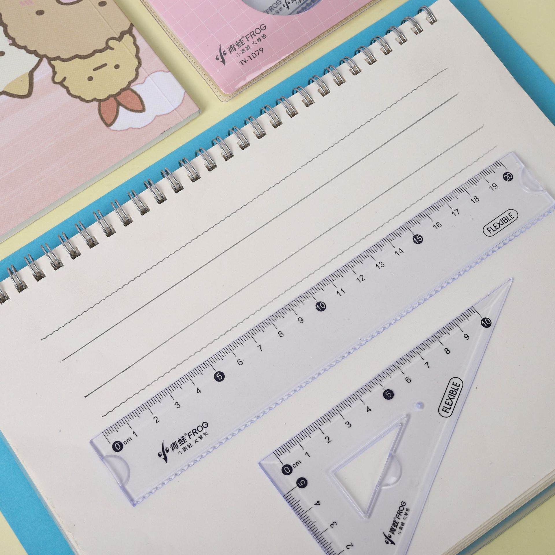 Wholesale of creative flexible rulers for exams, 20cm rulers for primary school students, four-piece set of stationery, straight rulers, and set squares for Angle measurement pic 6
