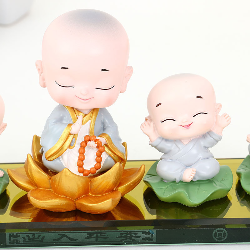 可爱童年小和尚水晶座汽车摇头摆件车载饰品组合套装一件代发详情5