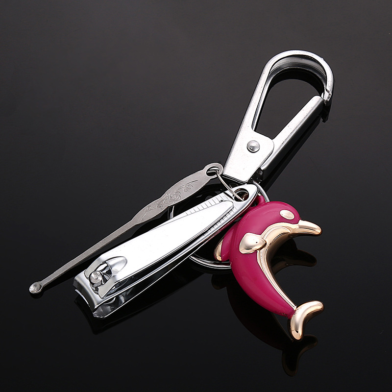 A 2-yuan store is selling hot nail clippers, cartoon metal, stainless steel nail clippers, ear spoons and keychains in 12-piece sets for wholesale pic 14