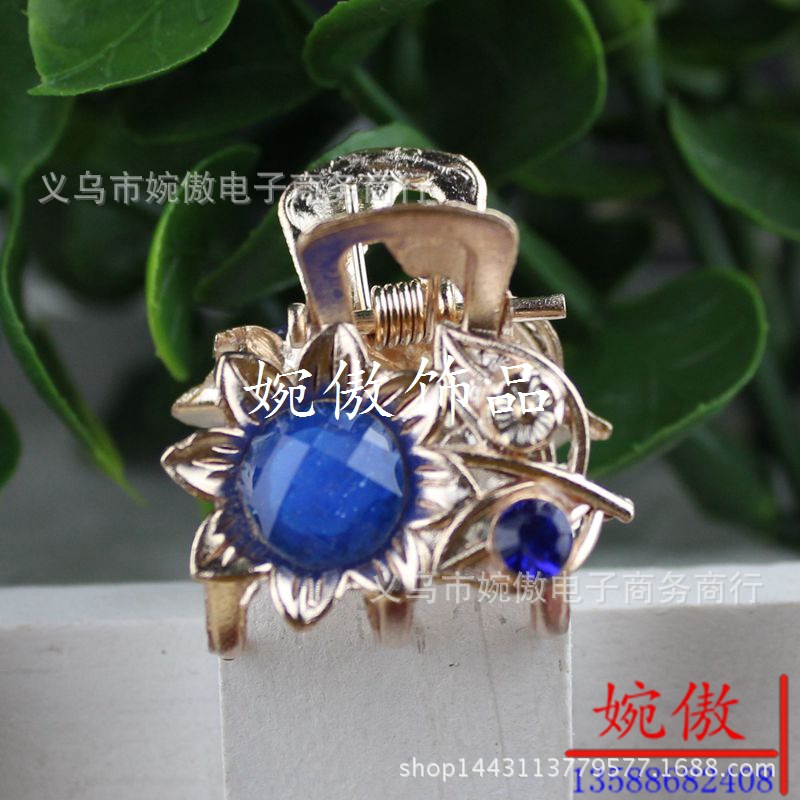 Alloy diamond-encrusted small claw clips, grab clips, hair clips, gold and silver, Yiwu two-yuan store small commodity headwear wholesale pic 24