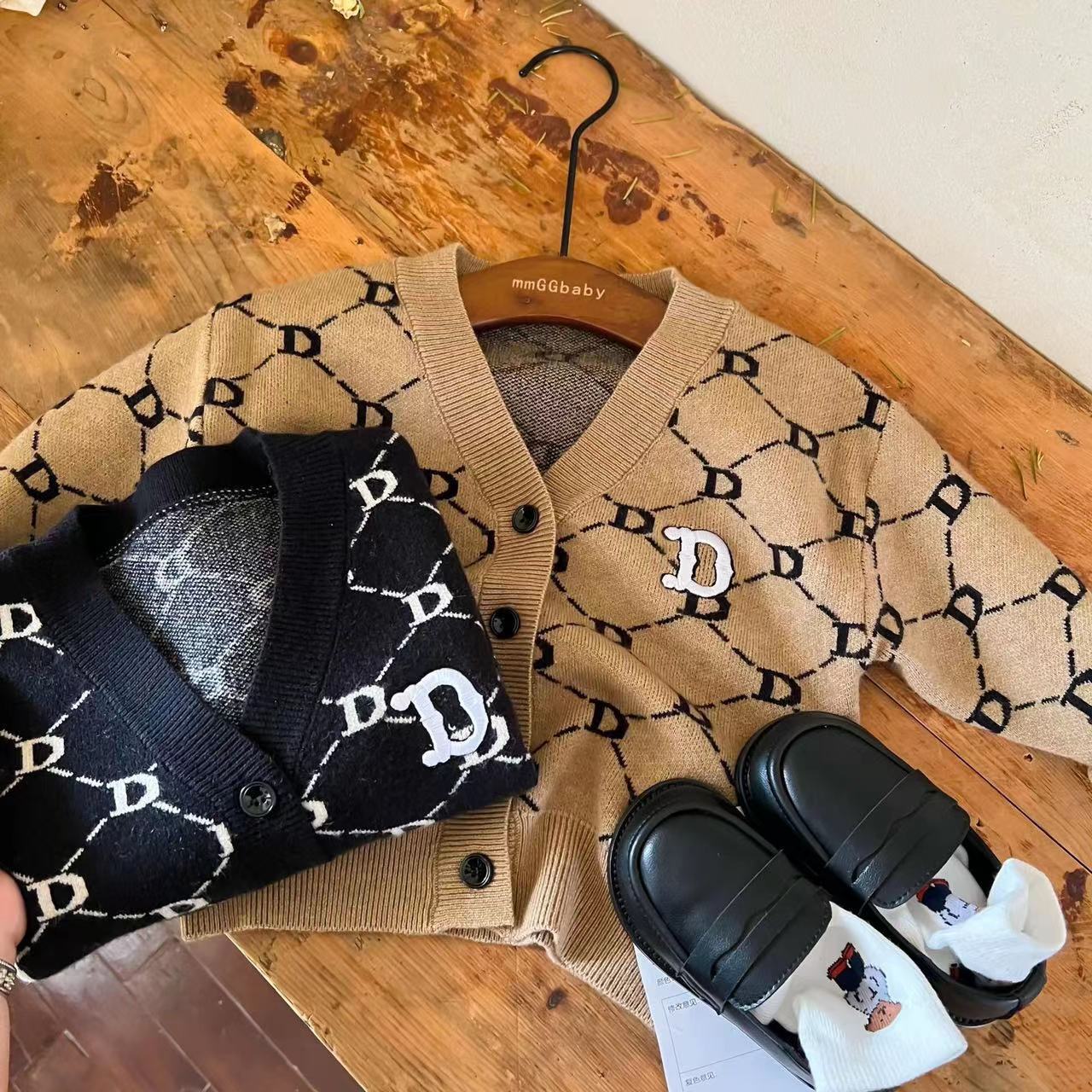 儿童毛衣新款外套潮牌经典款开衫刺绣字母满印提花男女童跨境专供详情1