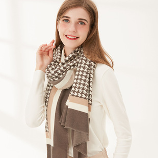 2022 New style of checkered scarf, Japanese and Korean fashion autumn and winter faux cashmere scarf for women, thick and warm scarf pic 7