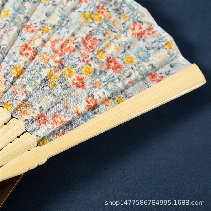 4X8A0042