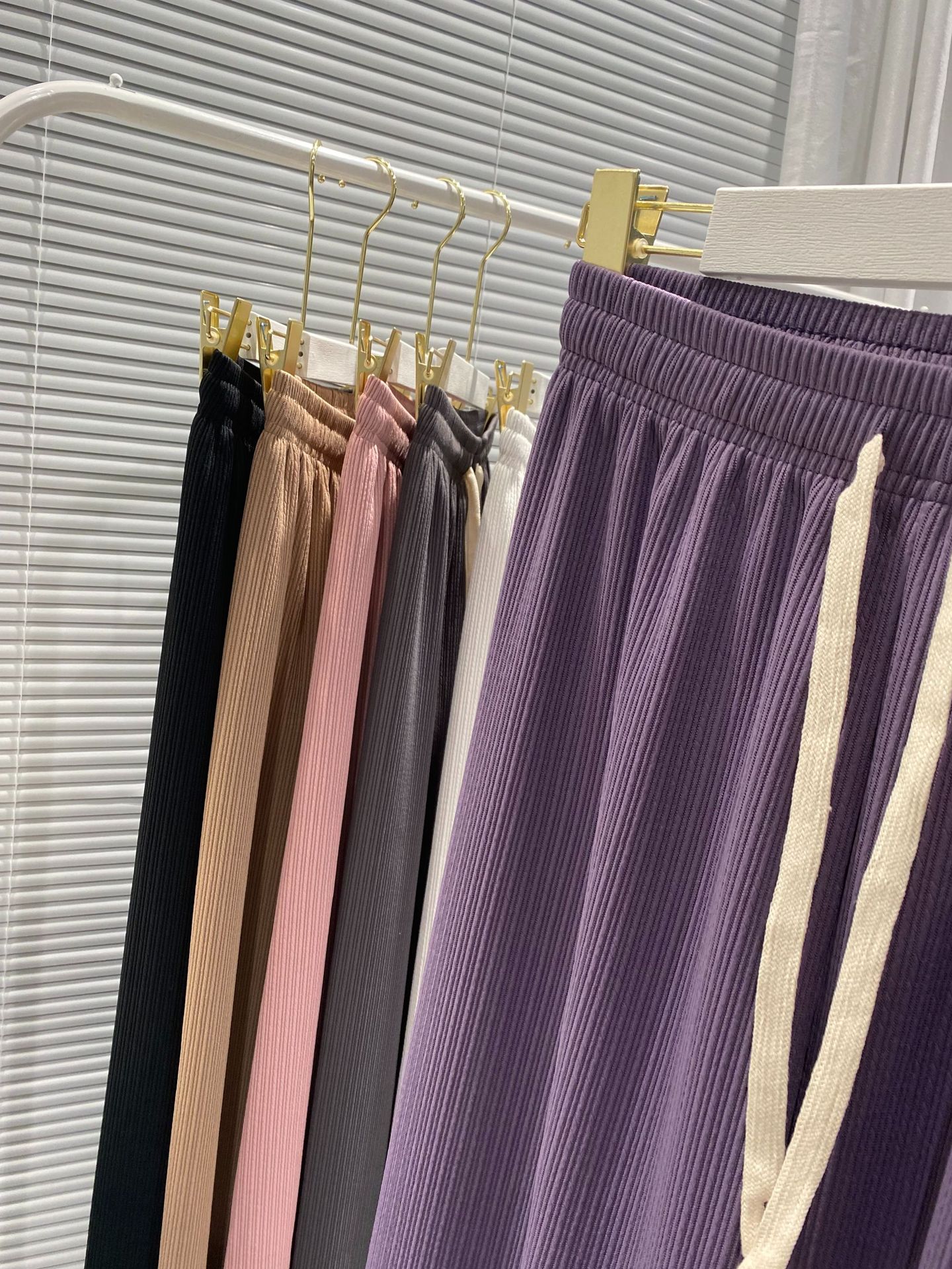 2023新款泡芙裤褶皱垂感阔腿裤女春夏 抽绳直筒休闲裤拖地裤批发详情4